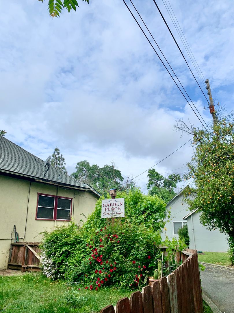 Chico Apartment: 532 West 14th Street