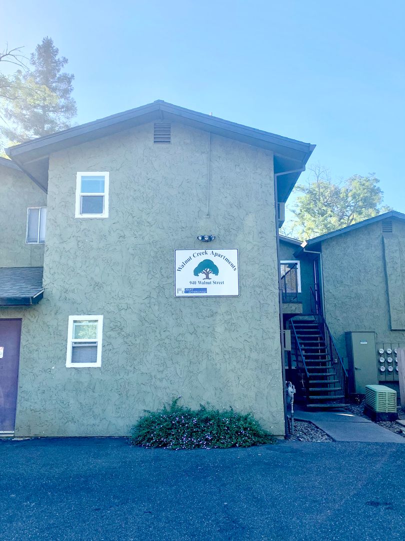 Chico Apartment: 940 Walnut Street