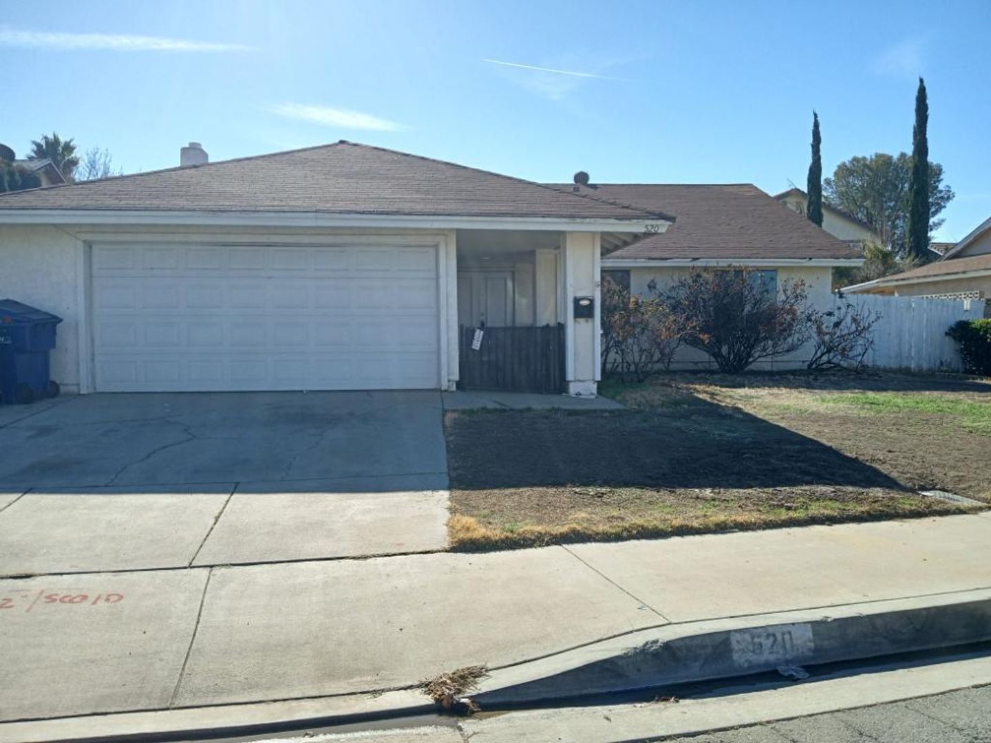 Lancaster House: 520 East Ave J5