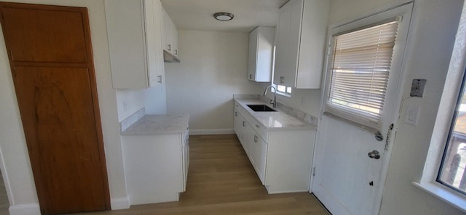 Oakland Apartment: 2401 Bartlett Street