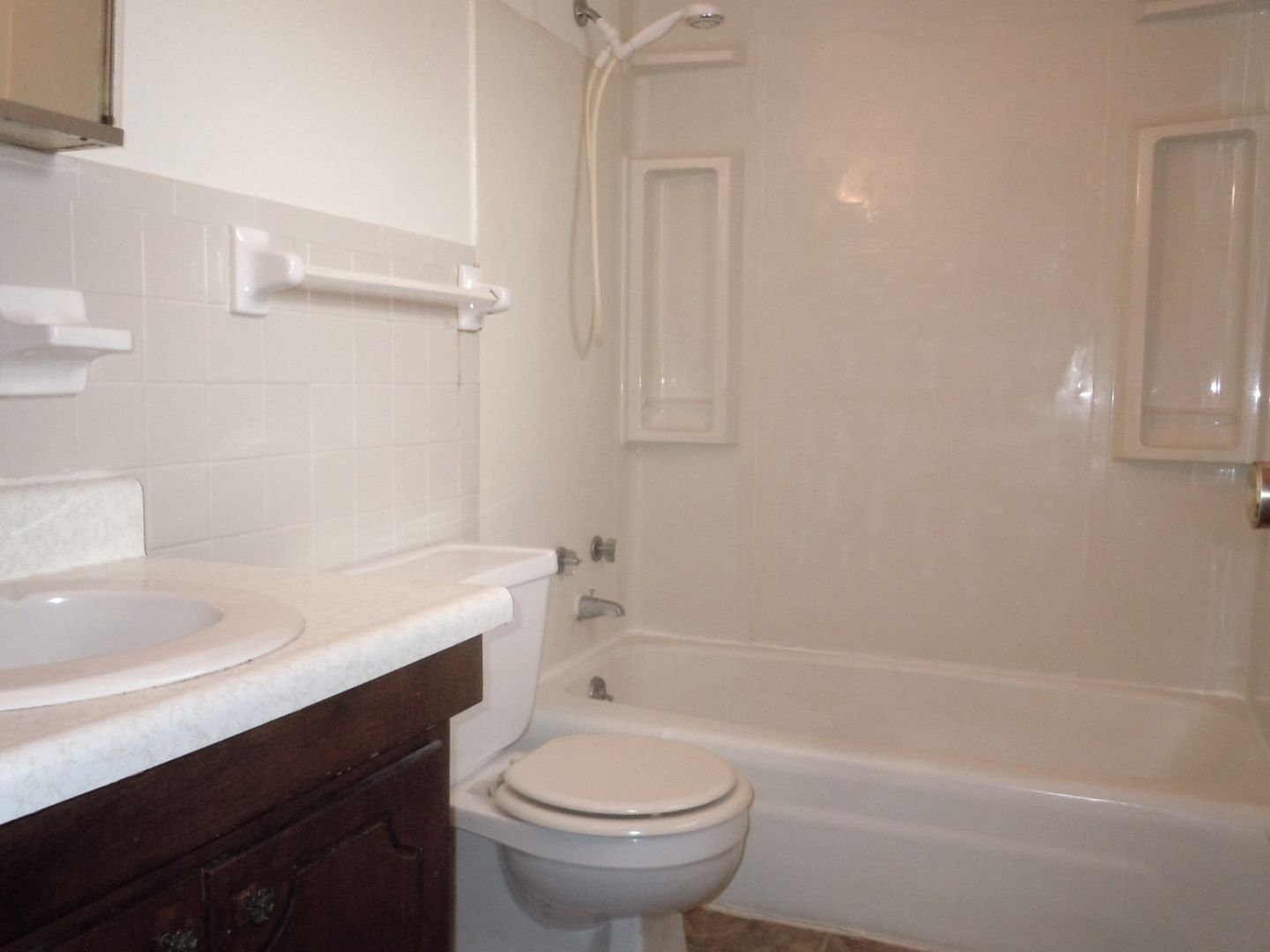 Collinsville Apartment: 831 Strong