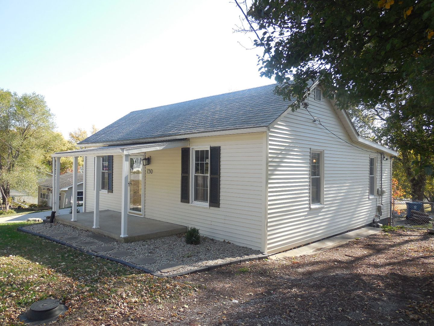 Glen Carbon House: 130 School St.