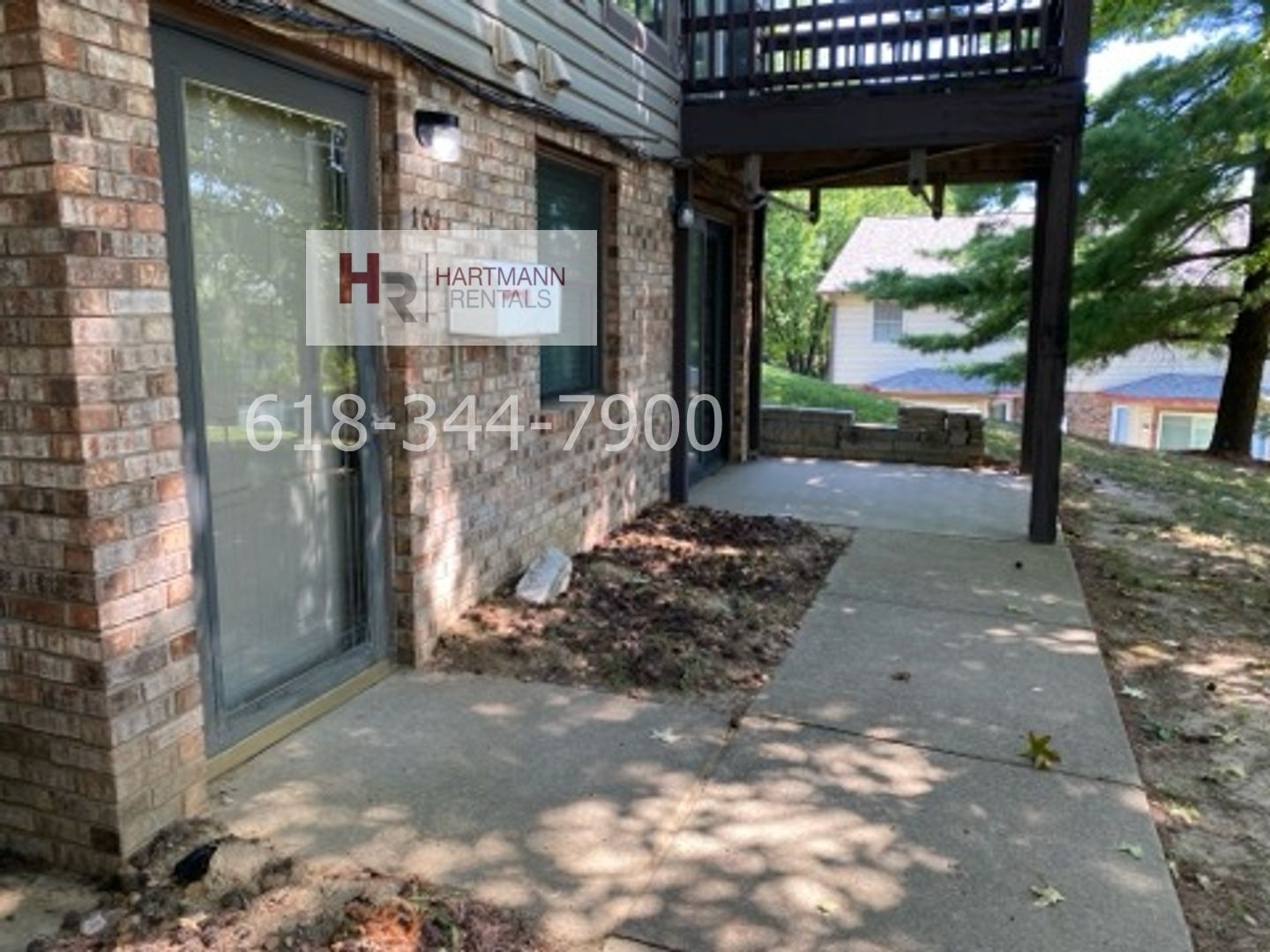 Collinsville House: 101 Sandridge