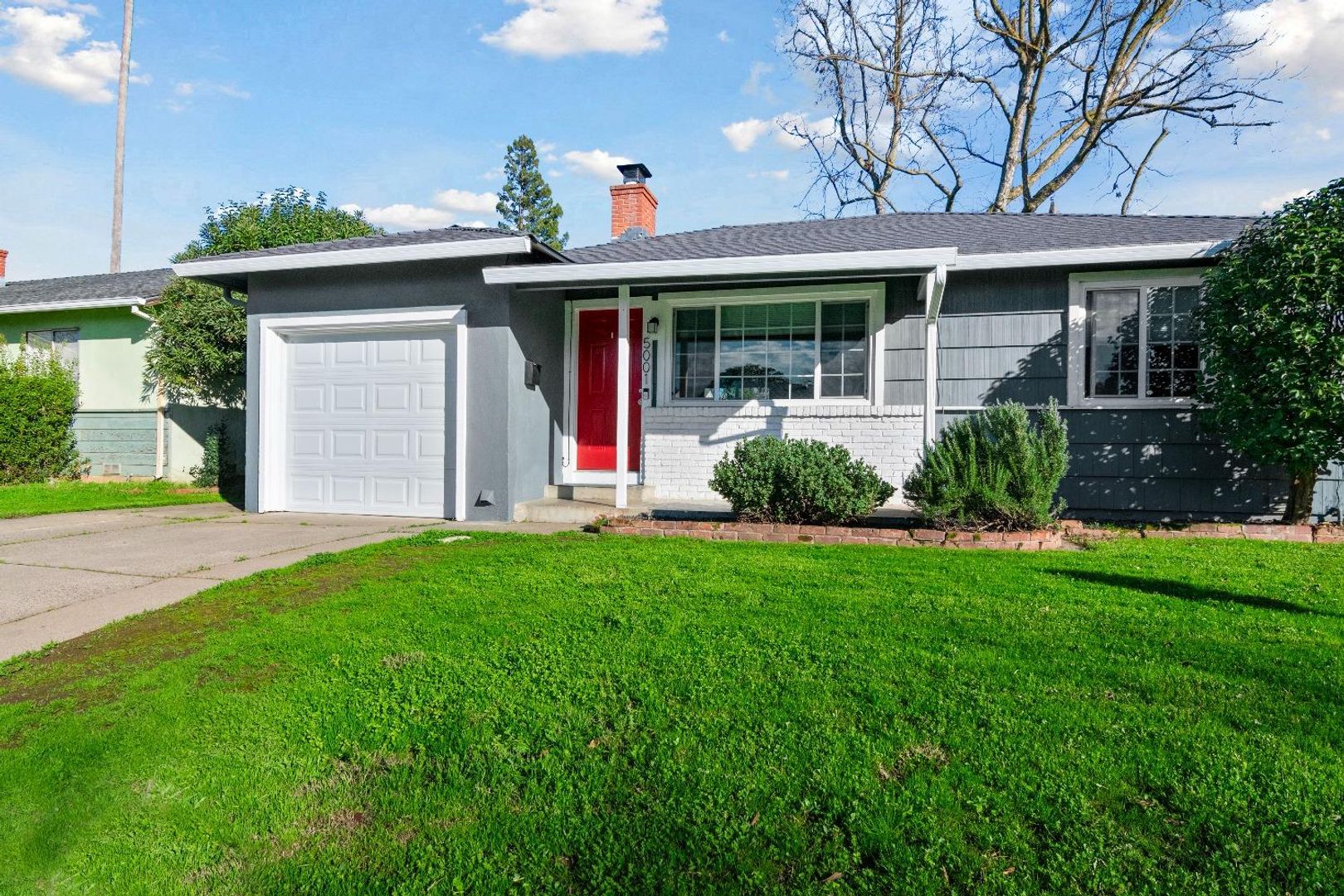 Sacramento House: 5001 Lippitt Ln