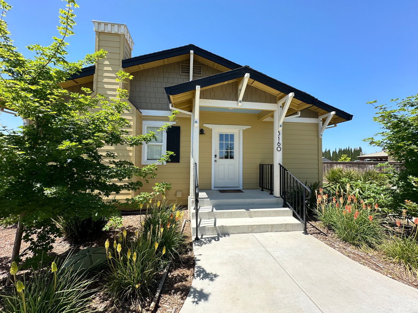 West Sacramento House: 3160 French Ave