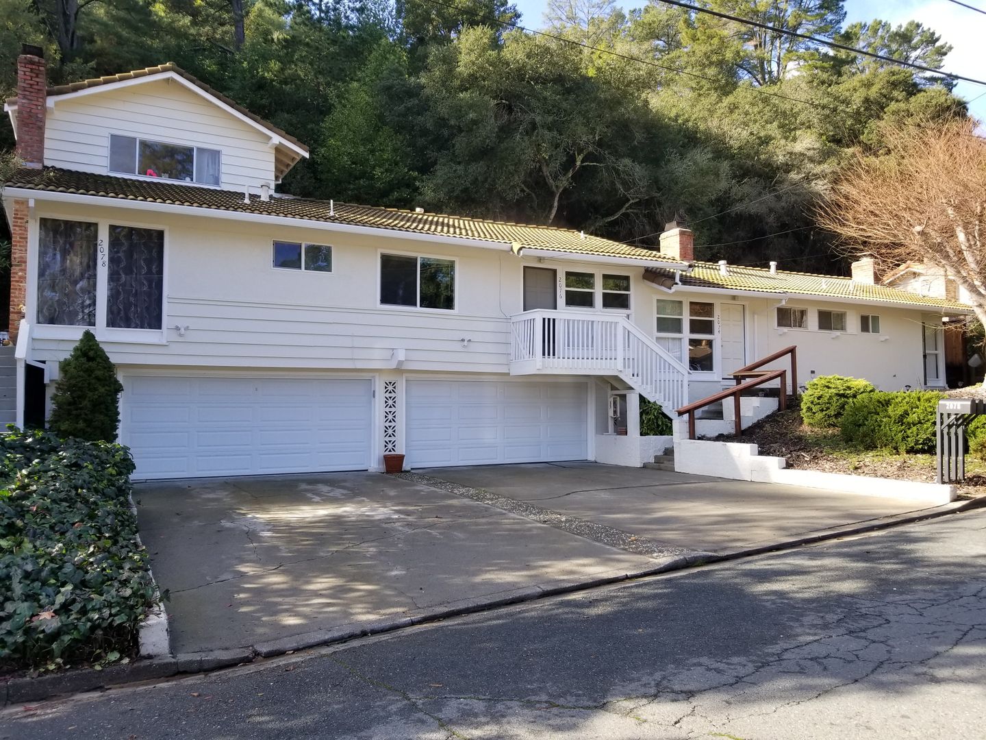 Moraga House: 2076 Donald Drive