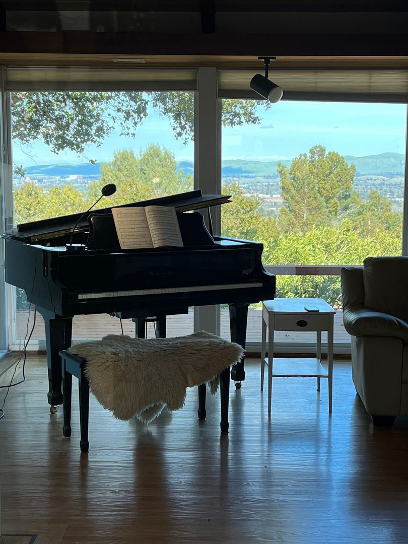 Lafayette House: 1542 Rancho View