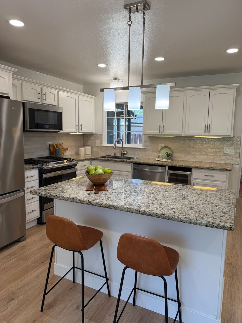 Concord House: 1139 Lovell Court