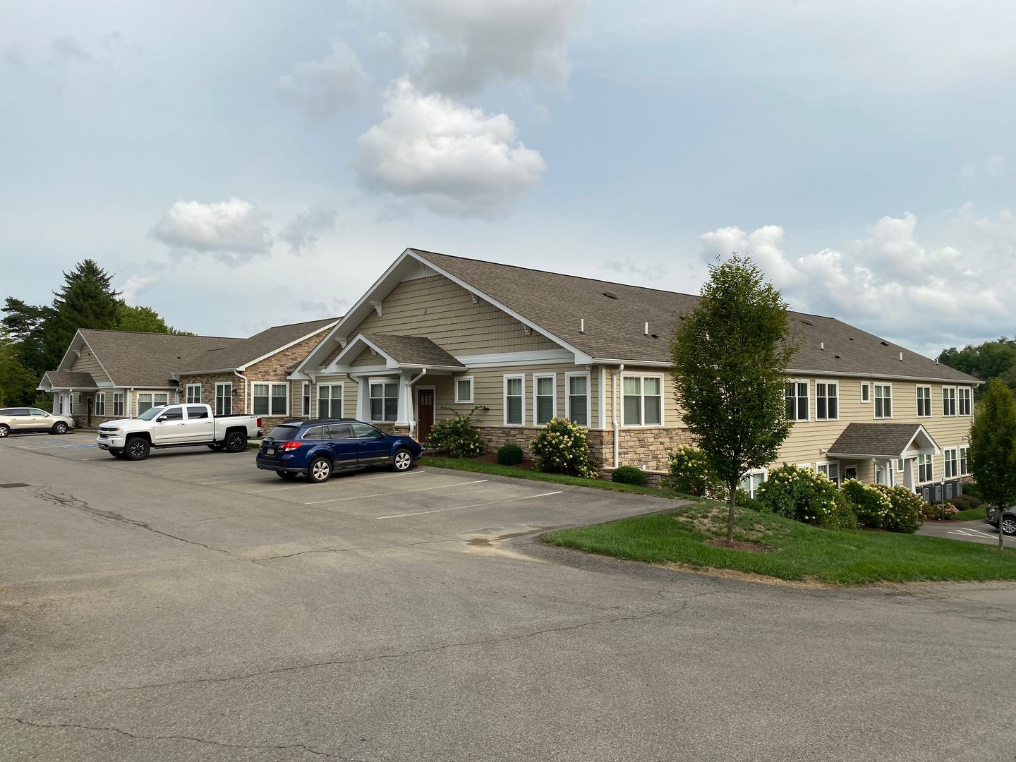 MARS Apartment: 525 BEAVER STREET EXT