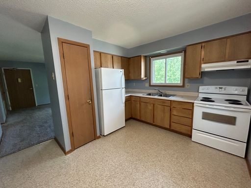 Nice two bedroom apartment located in West Point Nebraska! – photo 1