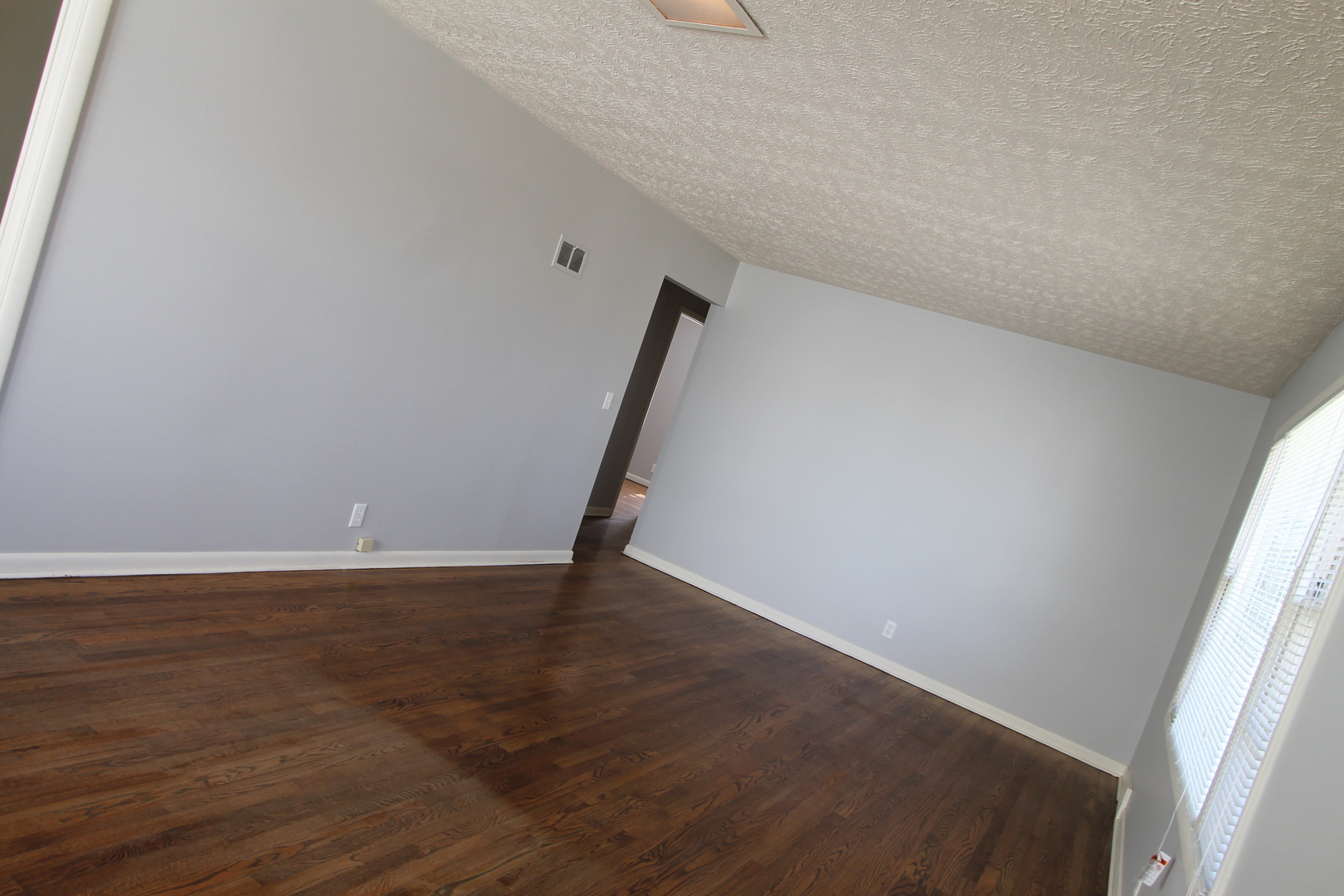 2511 N. 70th Ave. 9 of 11
