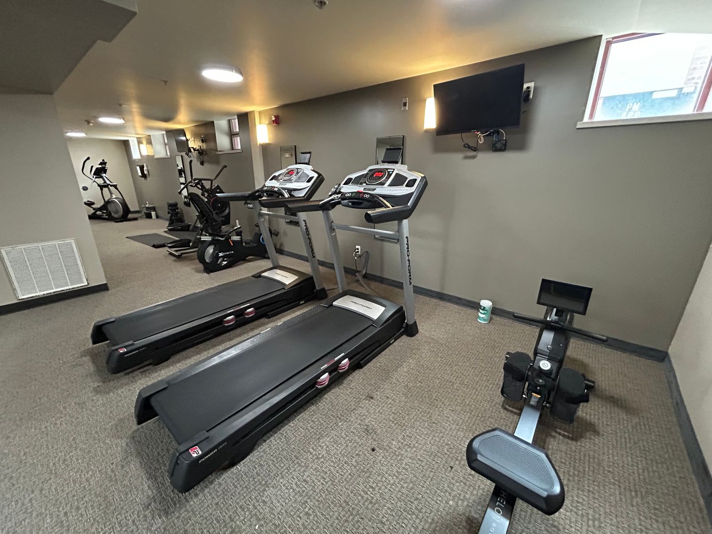 Gym at The Drake (2 of 8)