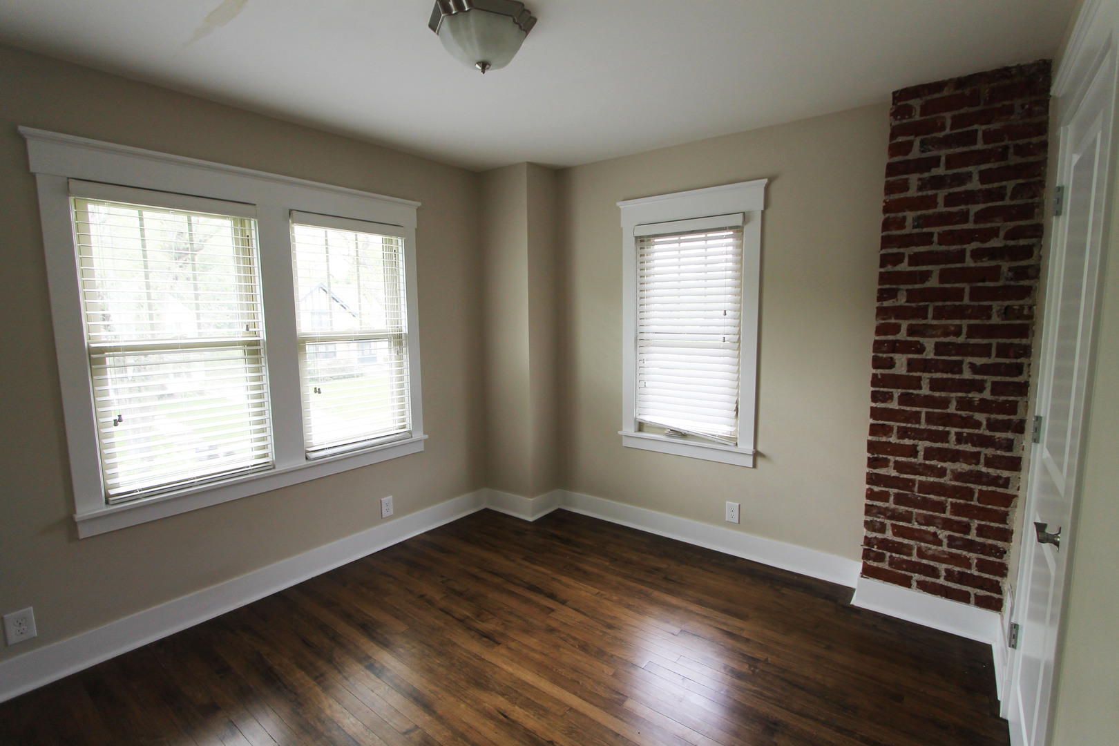 307 S. 50th St. 12 of 12