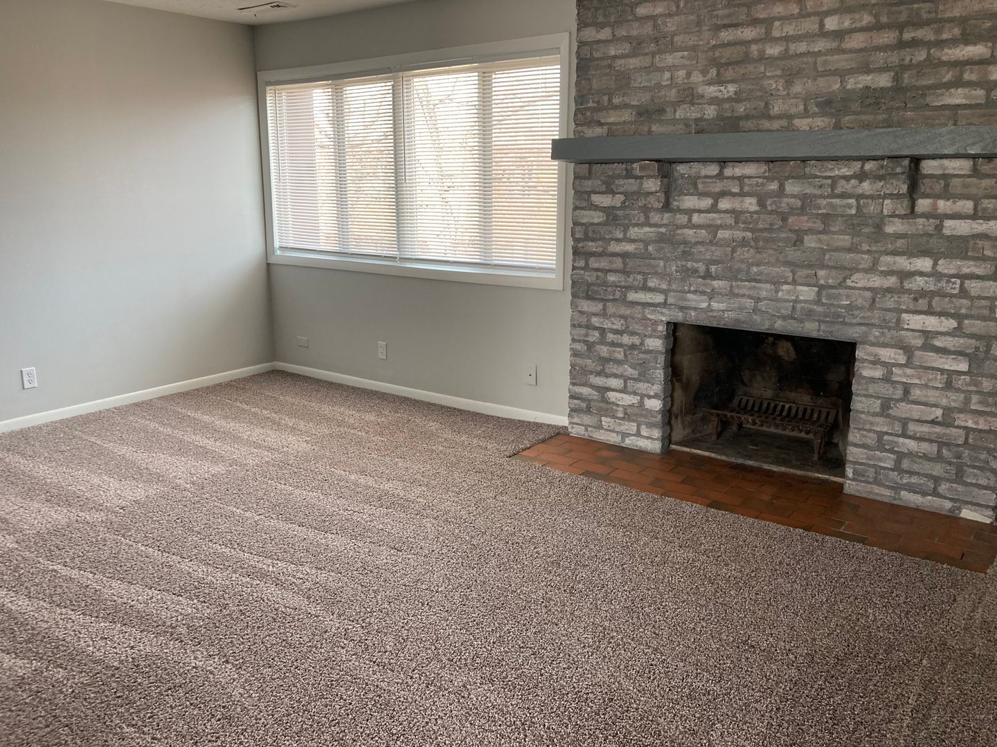 Omaha Apartment: 10715 O Street