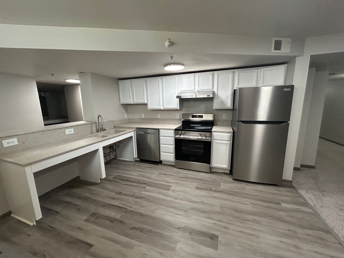 Omaha Apartment: 2116 Leavenworth Street