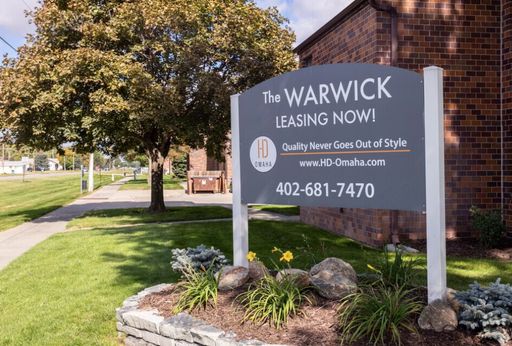 The Warwick of Norfolk 3 bedroom townhome-- Must-See Renovations. Pet Friendly!