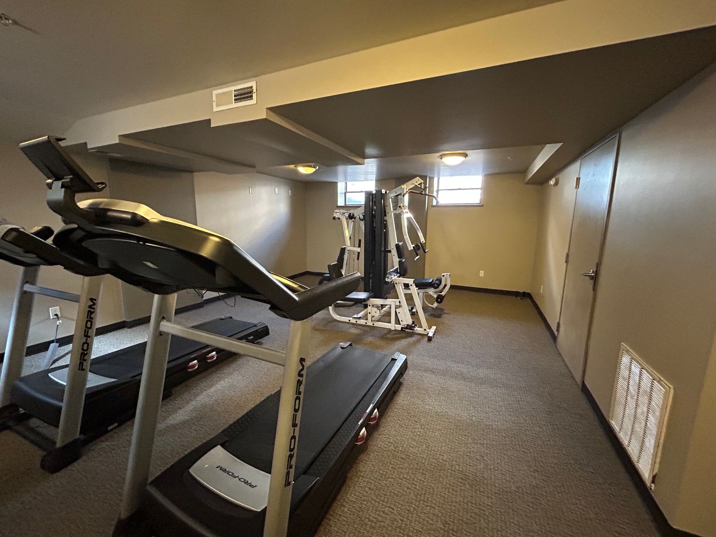 Gym at The Drake (3 of 8)