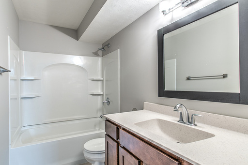 124 N. 31st. Ave., Apt #09, Omaha, NE 68131