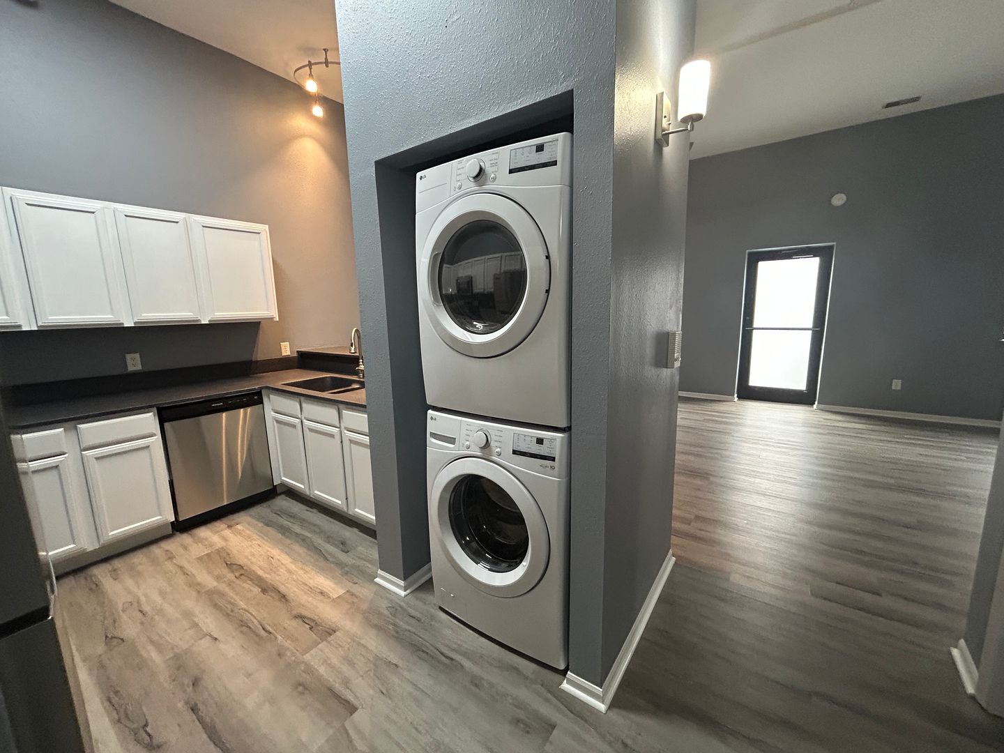Laundry room at The Drake (4 of 7)
