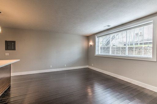 124 N. 31st. Ave., Apt #09, Omaha, NE 68131