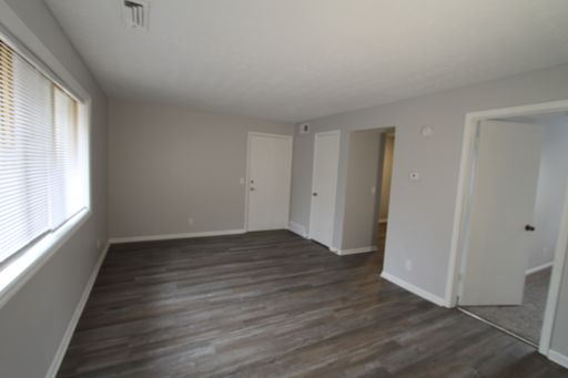 Great Location and more! Quiet one bedroom with modern updates. – photo 1