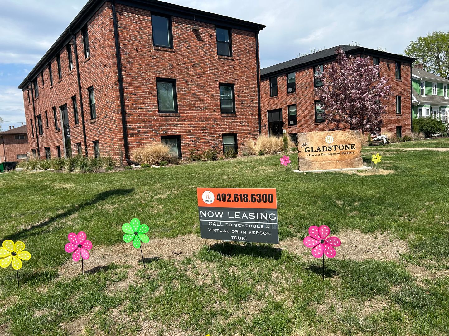 Omaha Apartment: 4723 Cass Street
