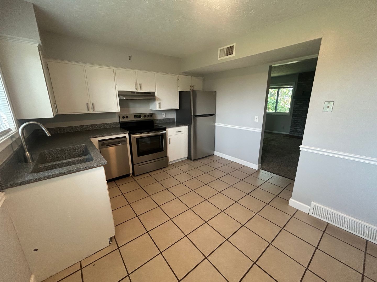 Omaha Apartment: 10715 O Street