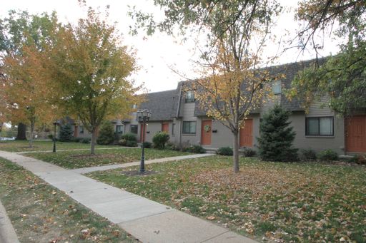 Fantastic LaVista 3 bedroom with Finished Basement! Large floor plan and modern updates. Pet Friendly!