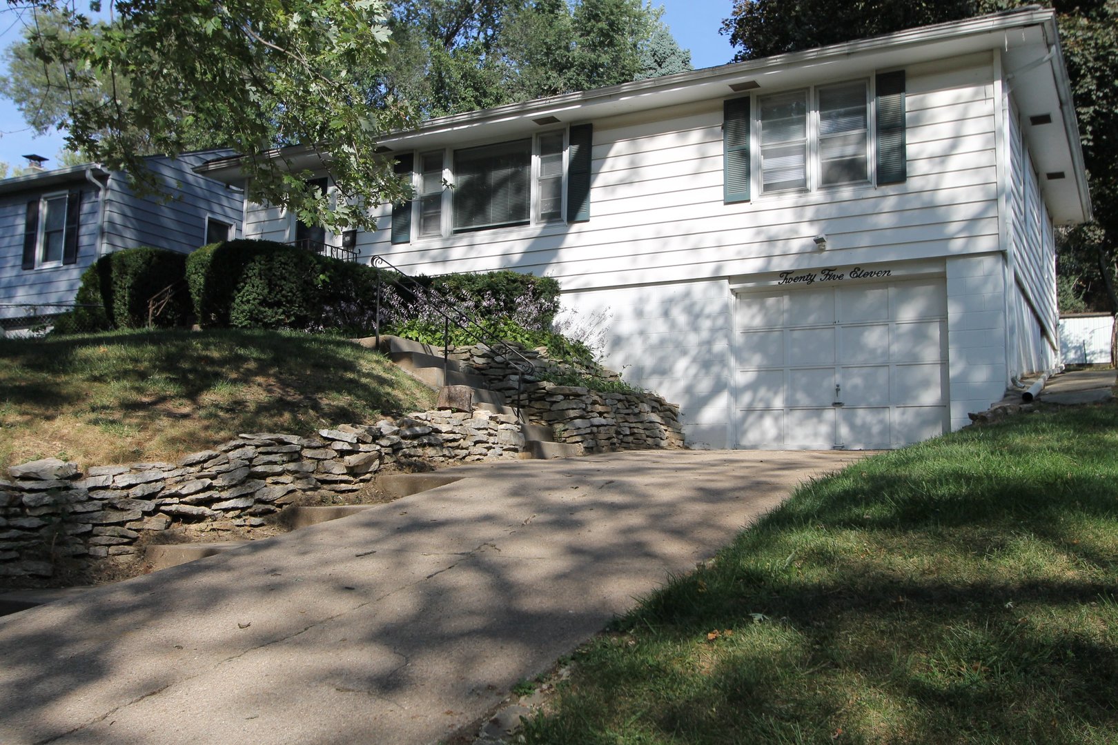 Omaha House: 2511 N. 70th Ave.