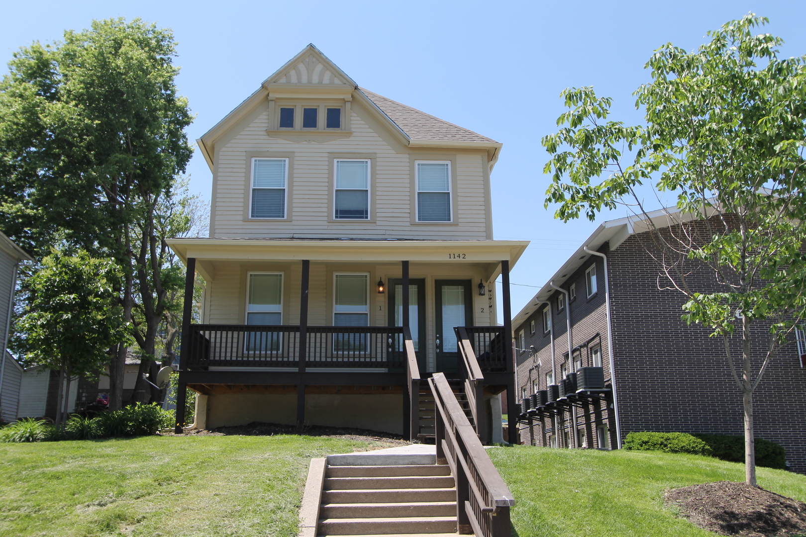 Omaha House: 1142-1 S. 29th St.