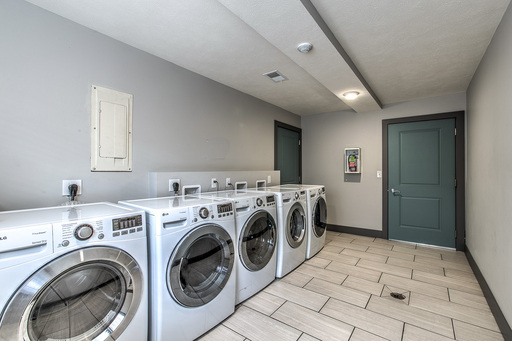 124 N. 31st. Ave., Apt #09, Omaha, NE 68131