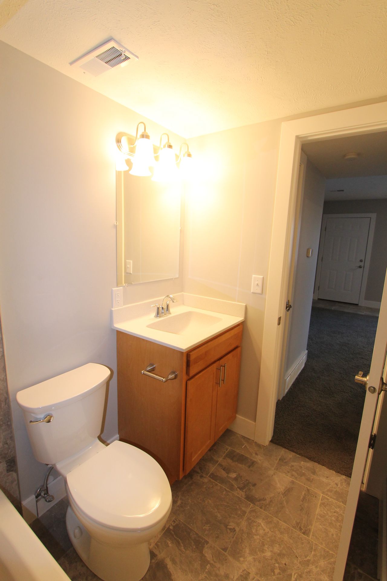 Midtown is a Must! 1 bedroom at the Coventry! Free laundry and Parking! 2 of 12