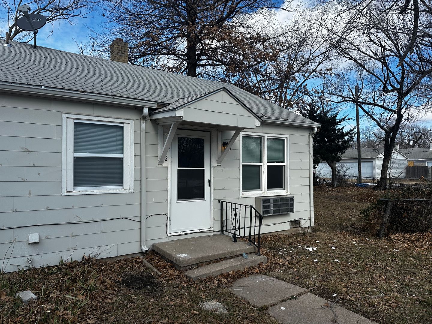 Wichita Apartment: 810 S Crestway