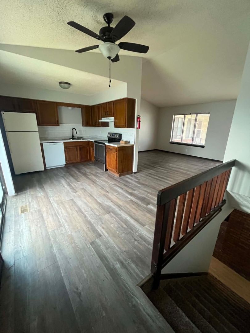 Wichita Apartment: 1206 E Selma