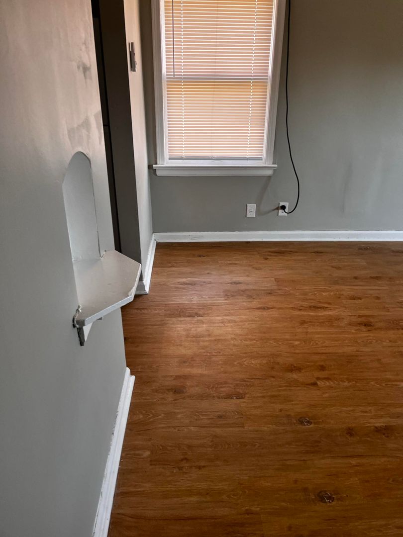 Wichita Apartment: 454 N Indiana