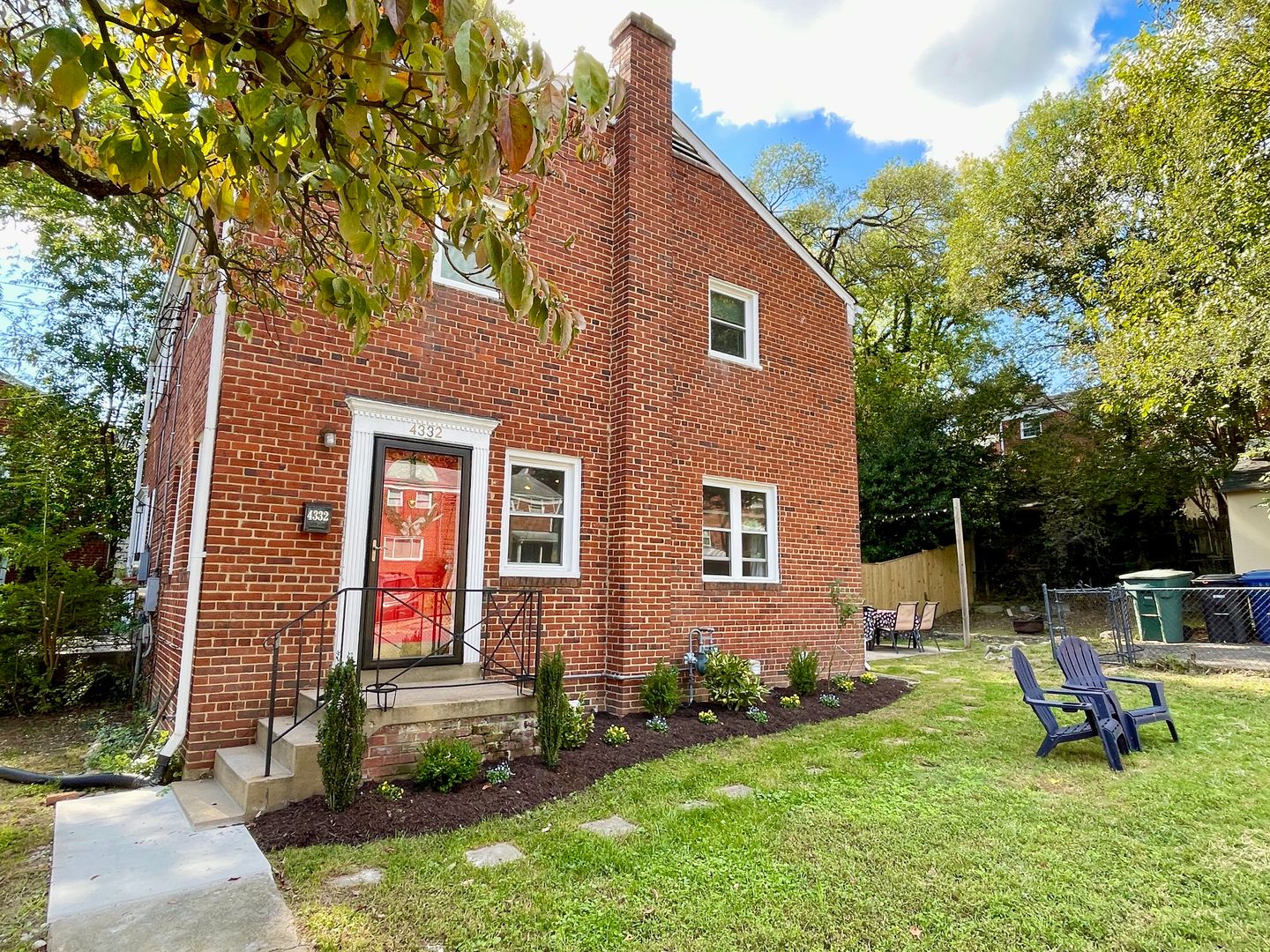 Alexandria House: 4332 Utica Ave, Alexandria, VA 22304