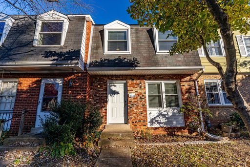 Beautiful 3-Level Townhome with Hardwood Floors & Fenced Yard – photo 1