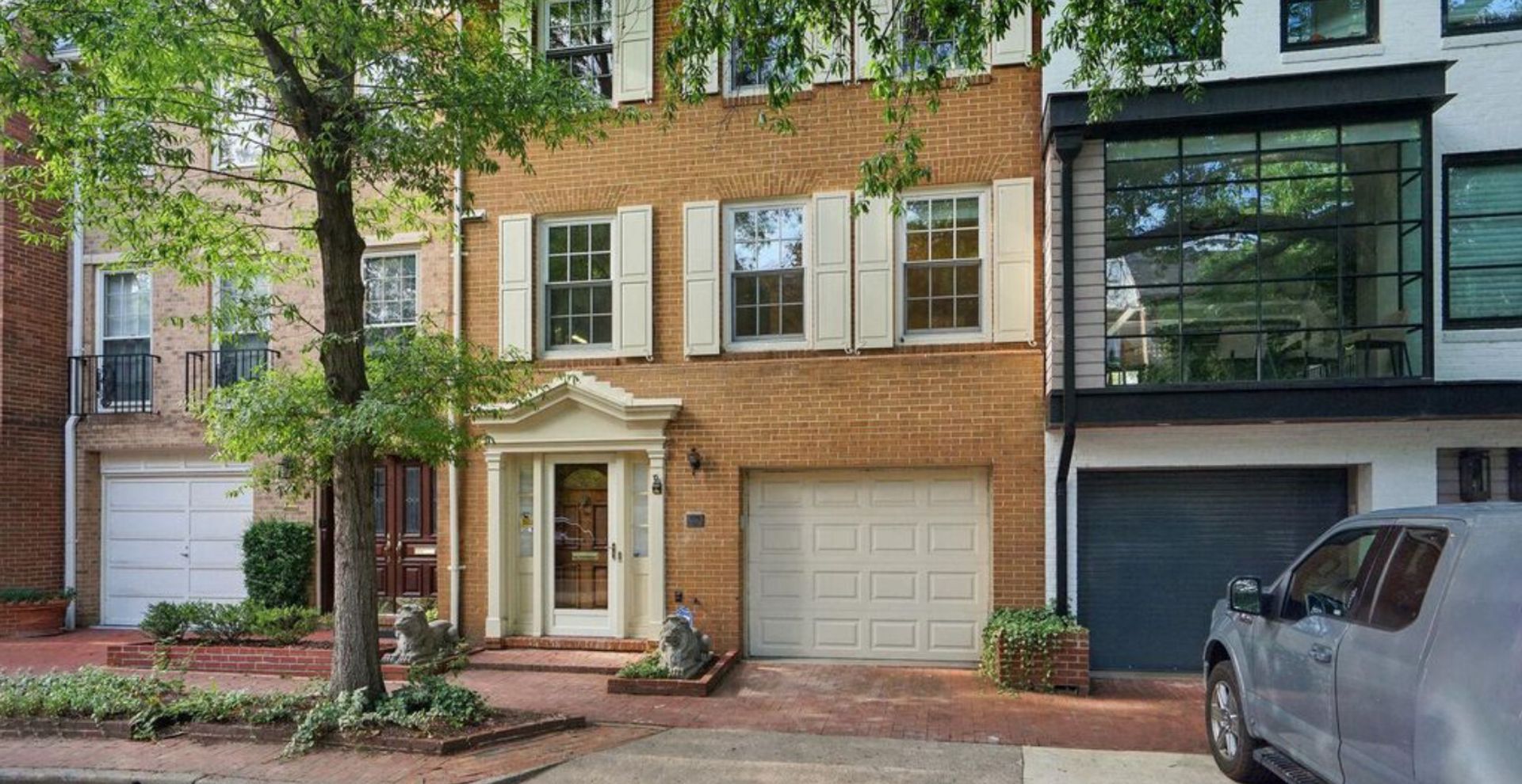 Alexandria House: 109 Princess Street