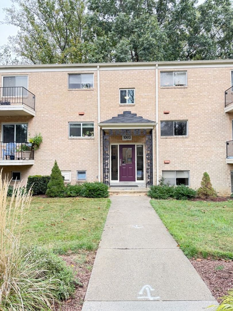 Bethesda Condo: 10613 Montrose Ave