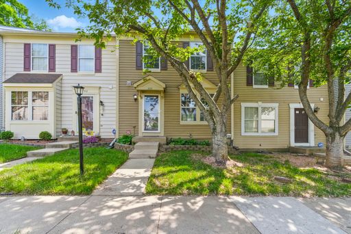Charming 4-Bedroom Townhouse in Sought-After Highpointe Community!