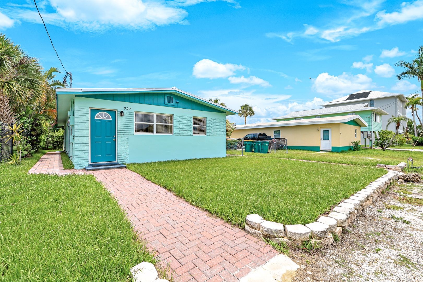 Goodland House: 527 -B Good