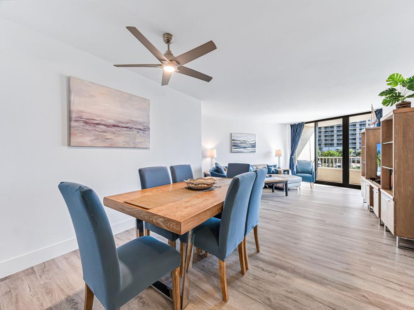 Marco Island Condo: 380 Seaview court 207