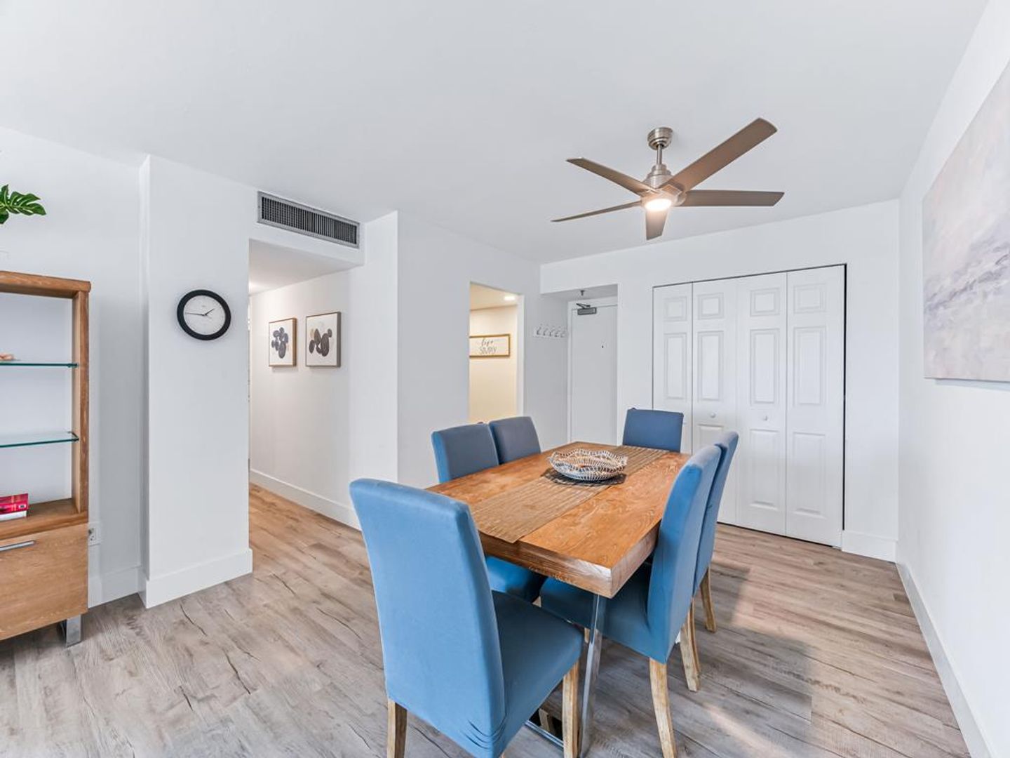 Marco Island Condo: 380 Seaview court 207