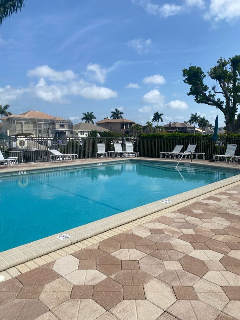 Marco Island Condo: 860 Panama Ct  205