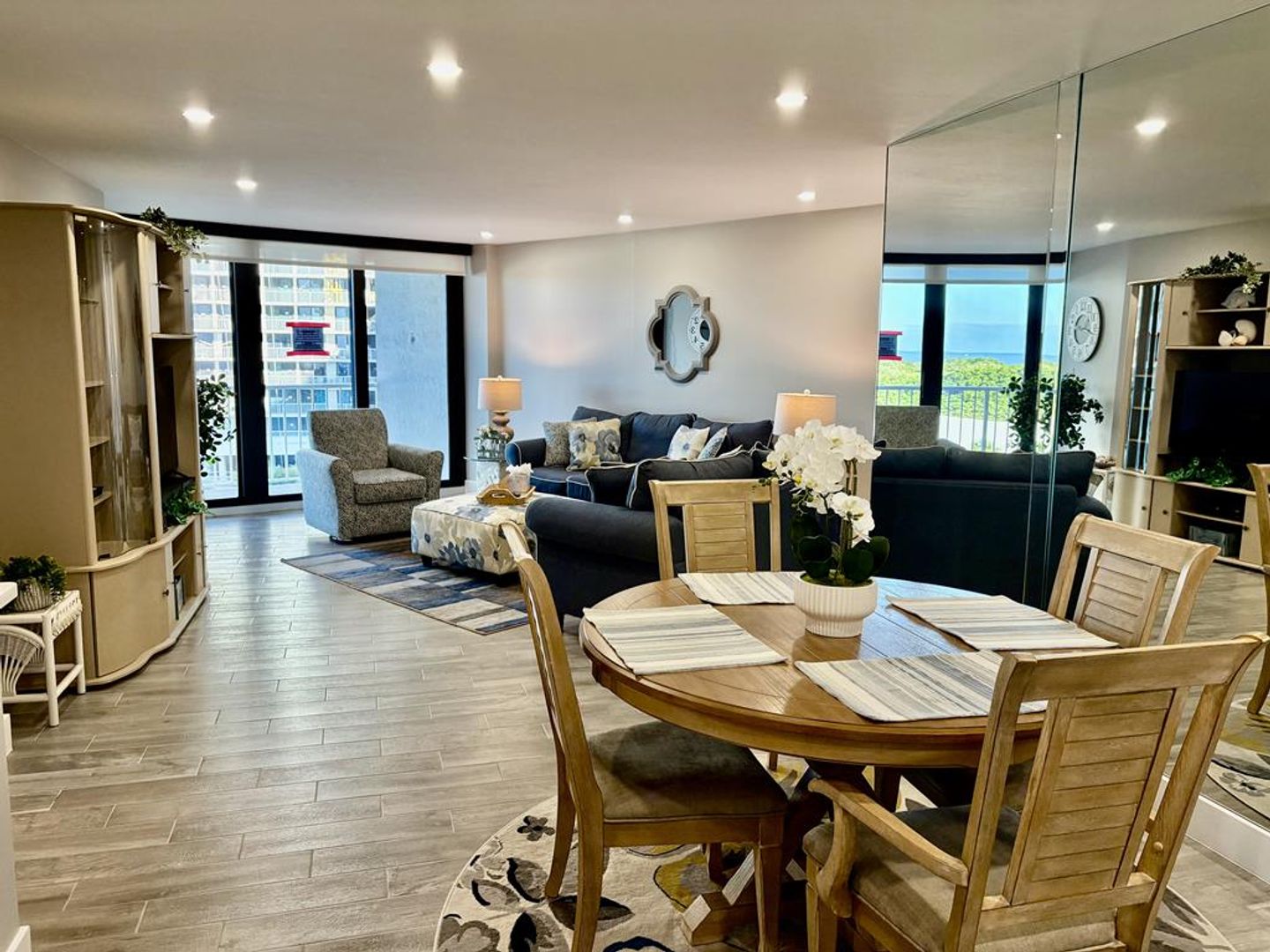 Marco Island Condo: 260 Seaview Court #508