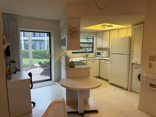 900 Huron Court #A1
