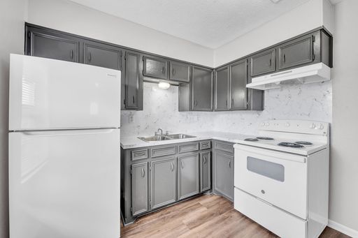 Now leasing! – photo 1