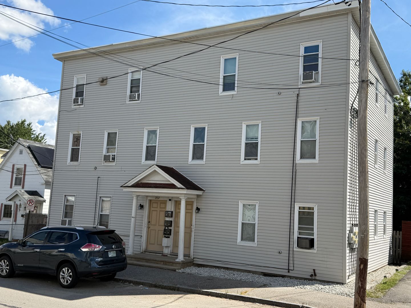 Manchester Apartment: 202-204 Douglas St.