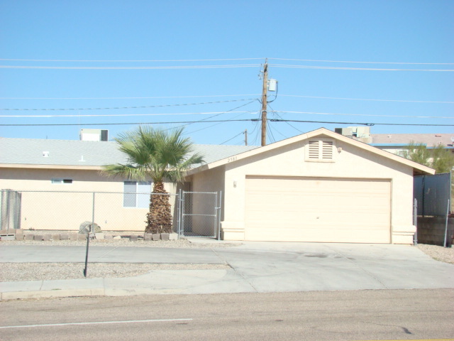 Lake Havasu House: 2581 McCulloch Blvd. N. #102