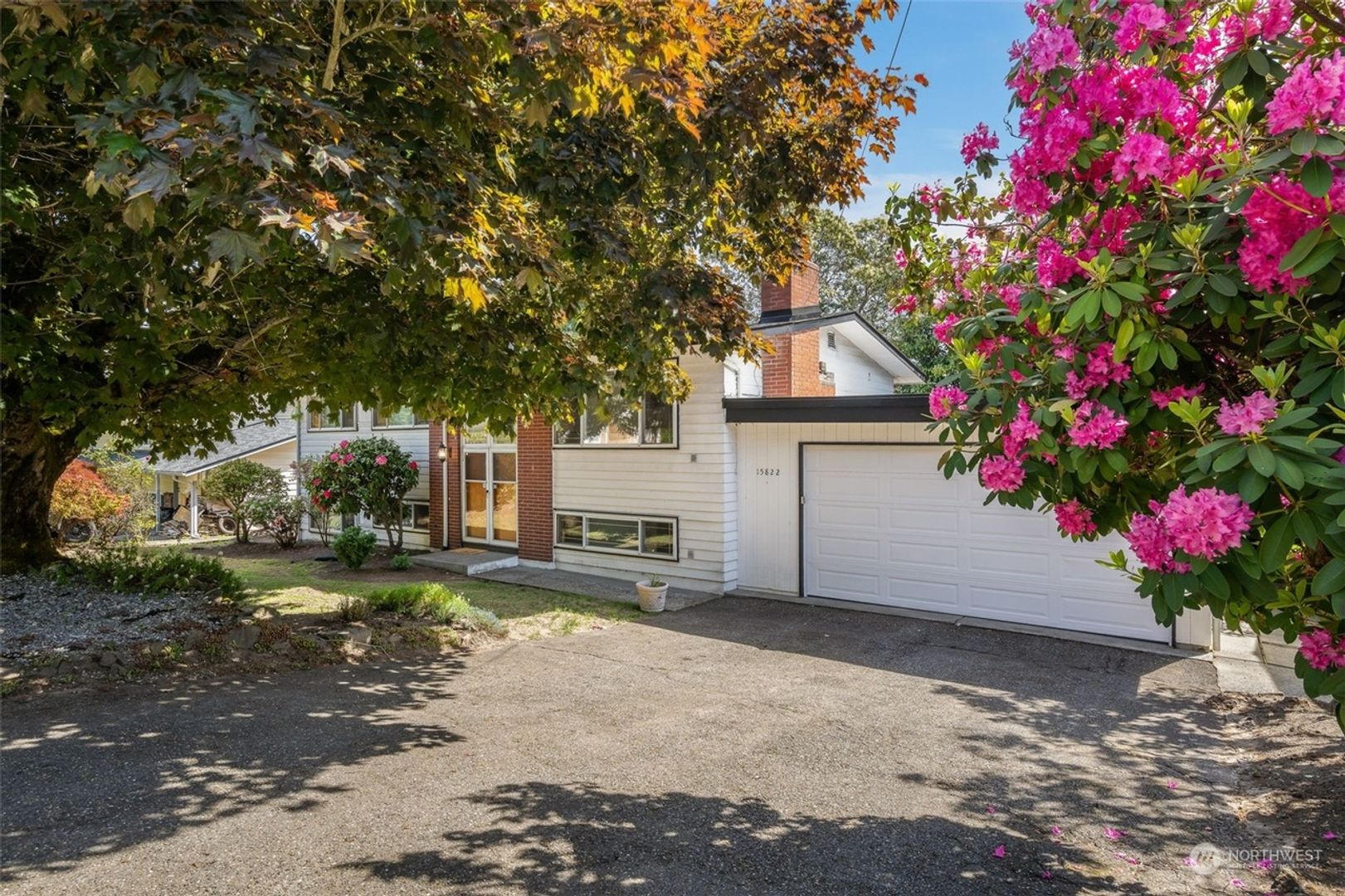 Burien House: 15822 5th Pl S